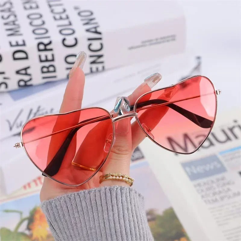 패션 하트 모양의 금속 선글라스 빈티지 트렌디 스트리트 - Women'S Fashion Eyewear 리뷰 및 가격