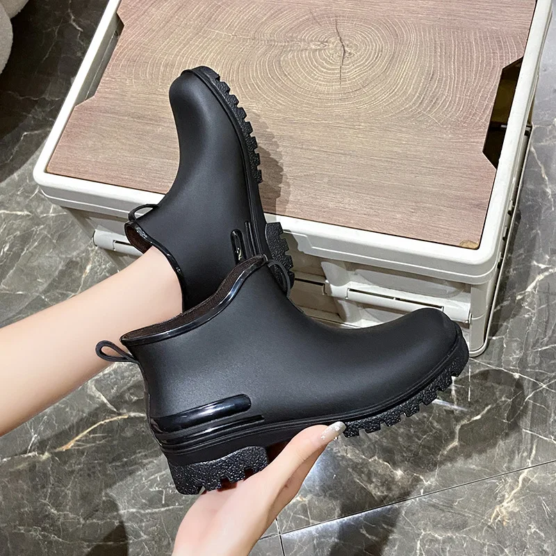 커플 패션 장화 여성을위한 야외 방수 내마 모성 신발  - Women'S Fashion Rain Boots 리뷰 및 가격