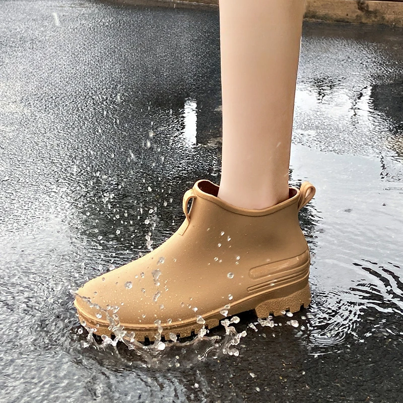 커플 패션 장화 여성을위한 야외 방수 내마 모성 신발  - Women'S Fashion Rain Boots 리뷰 및 가격